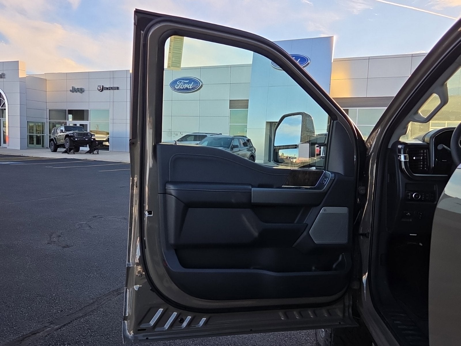 2027 Ford F-350SD Lariat Tremor