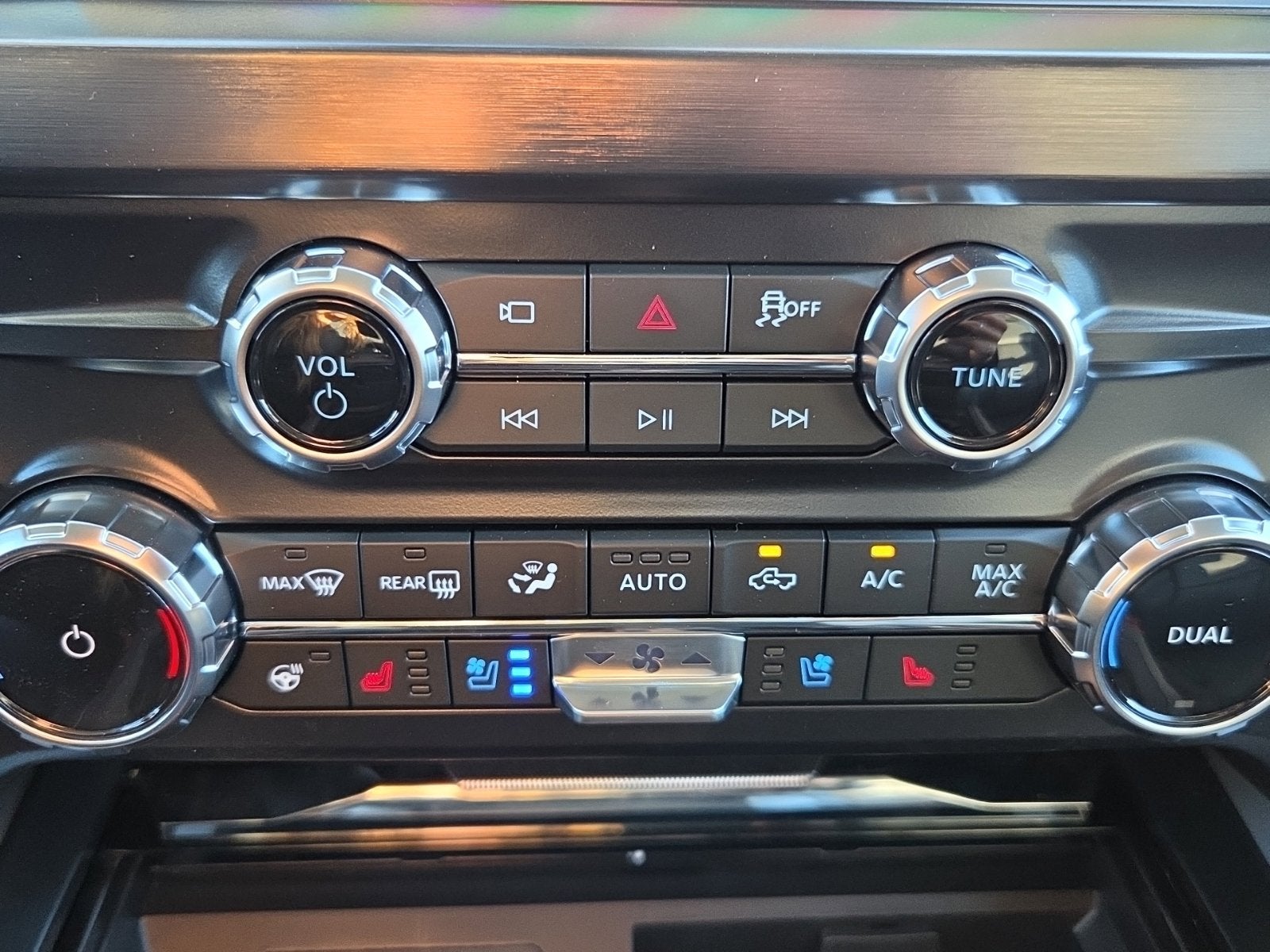 2027 Ford F-350SD Lariat Tremor