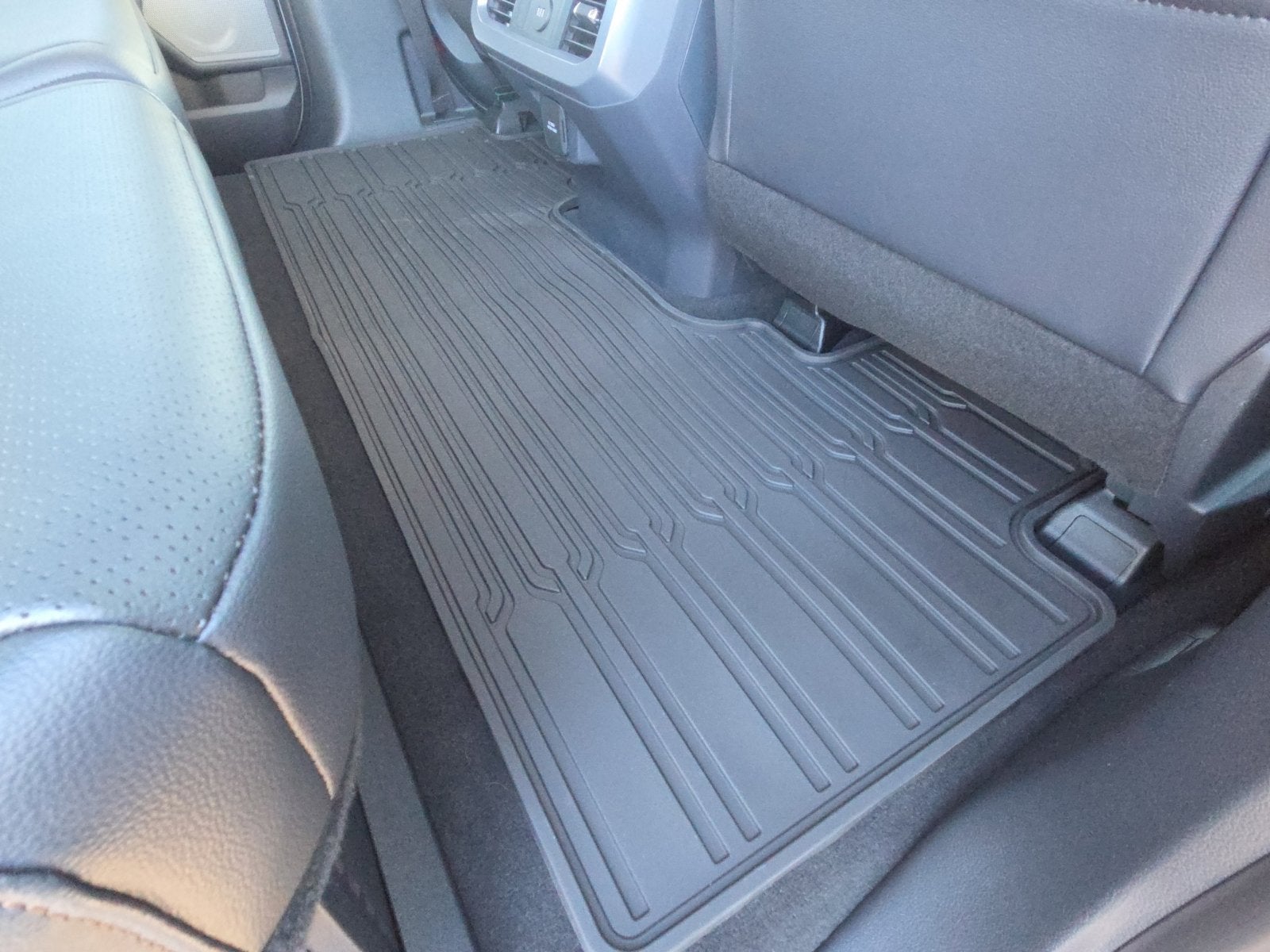 2027 Ford F-350SD Lariat