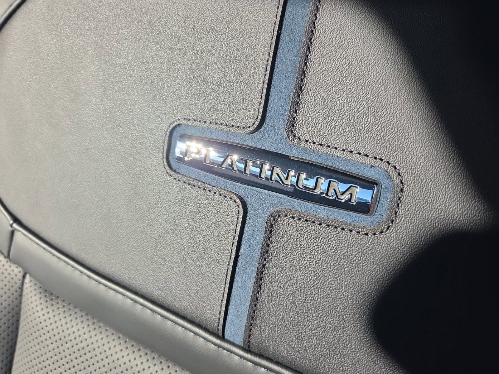 2027 Ford F-350SD Platinum