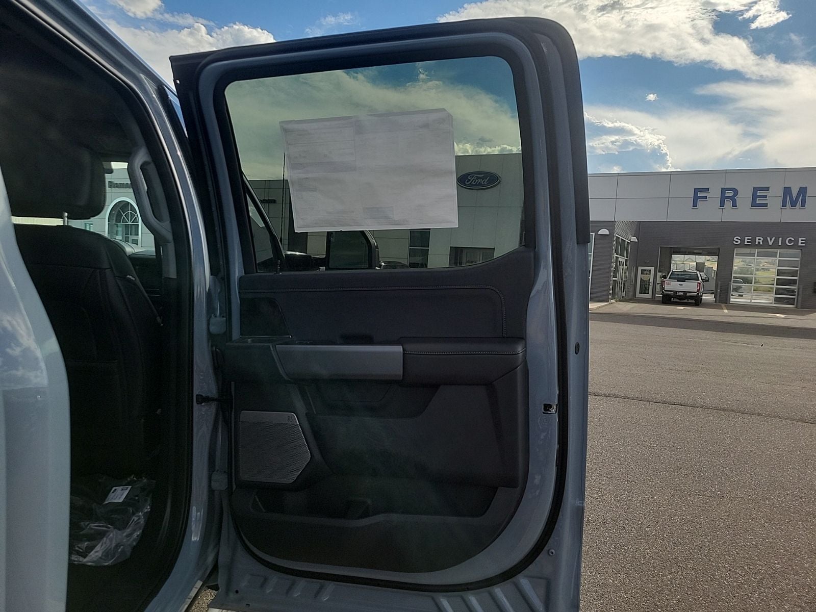 2026 Ford F-350SD Lariat