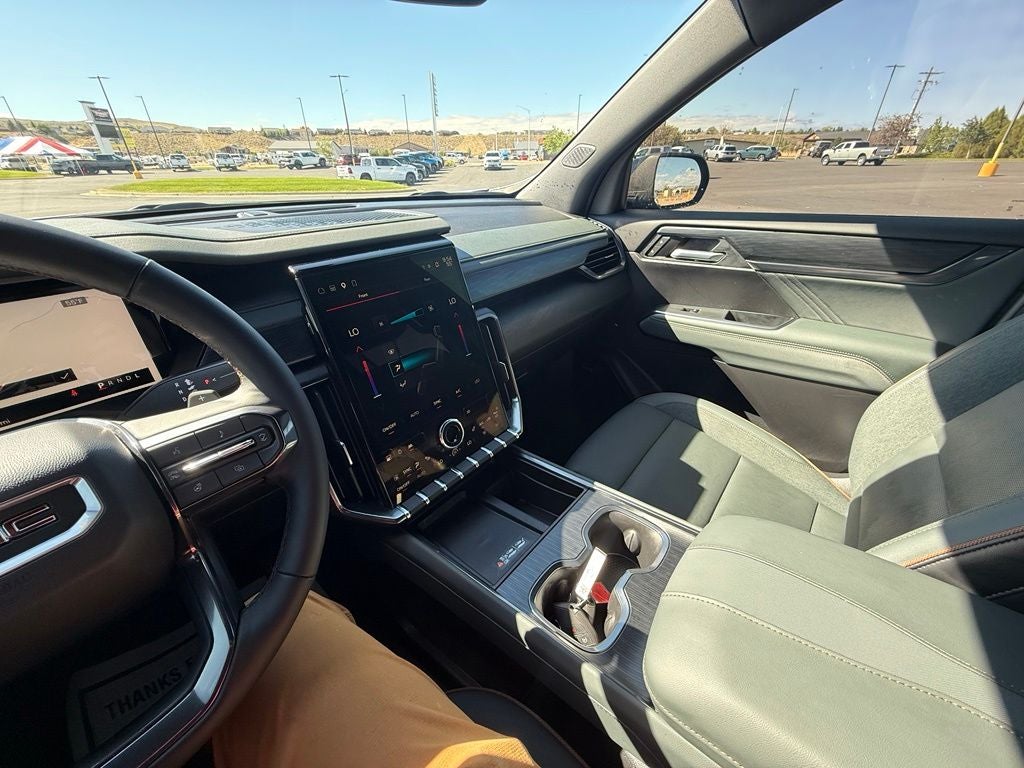 2025 GMC Acadia AT4