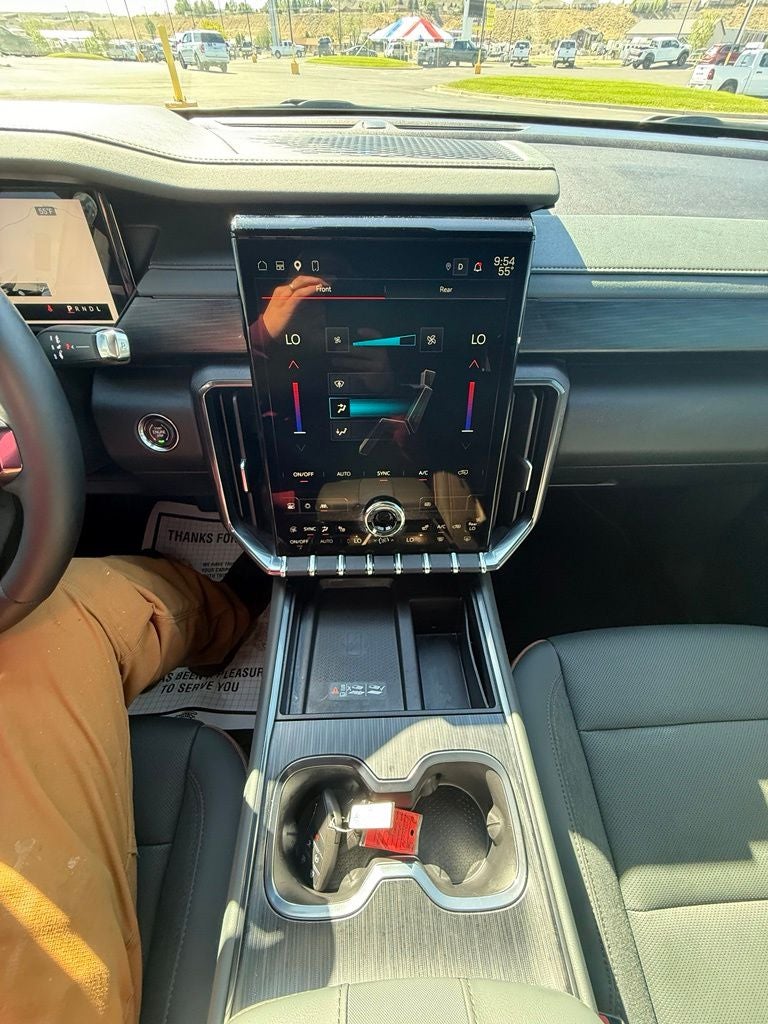 2025 GMC Acadia AT4