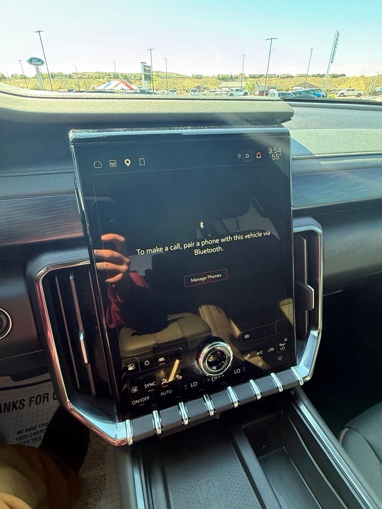 2025 GMC Acadia AT4
