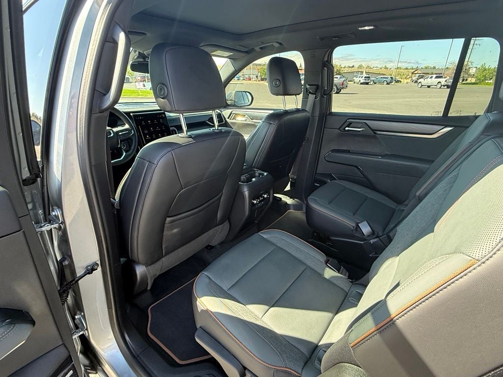2025 GMC Acadia AT4