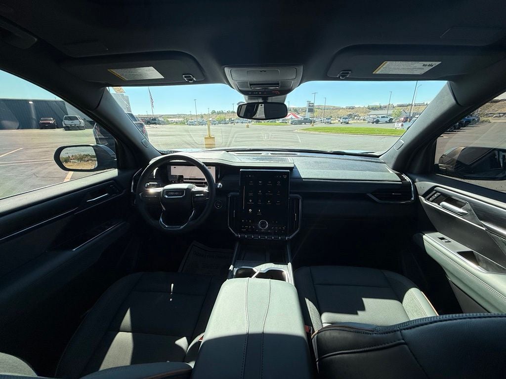 2025 GMC Acadia AT4