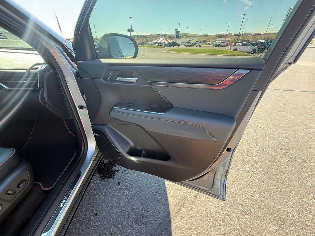 2025 GMC Acadia AT4