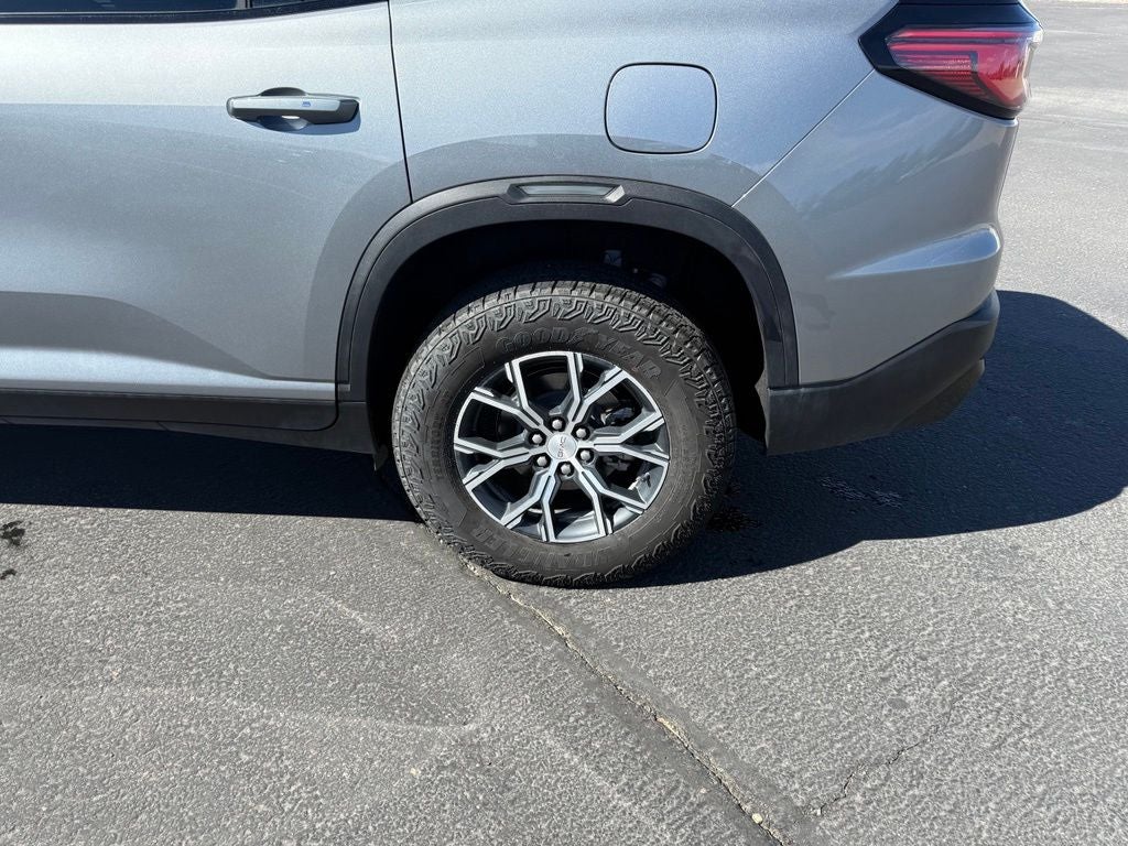 2025 GMC Acadia AT4