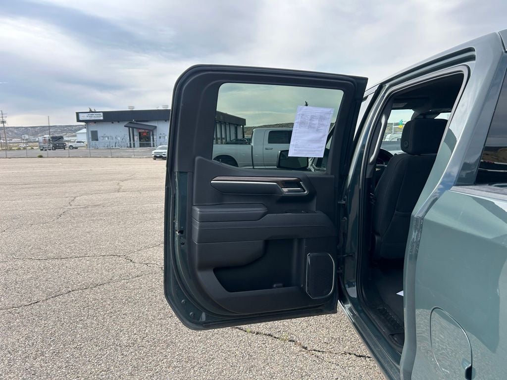 2025 Chevrolet Silverado 1500 LT LT1