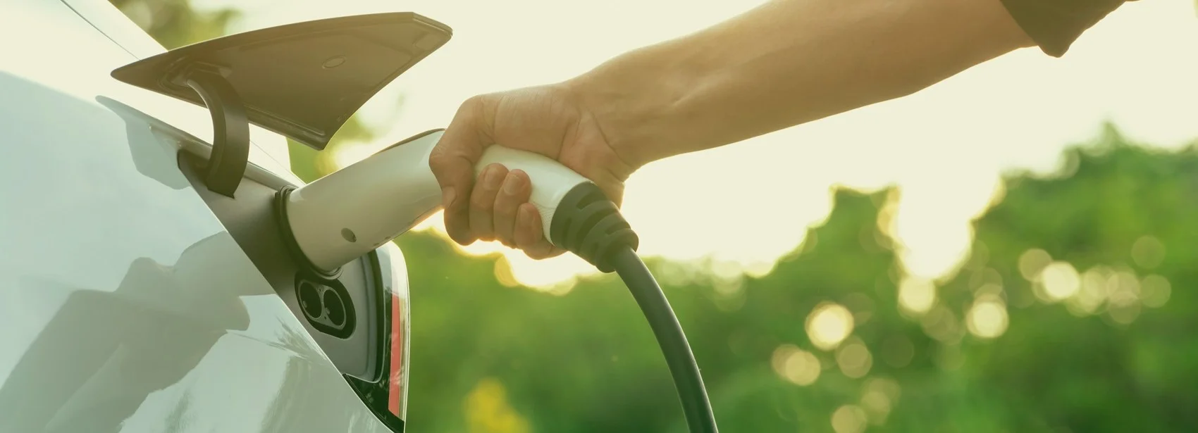 Electric Vehicle Dealer near Arapahoe WY 